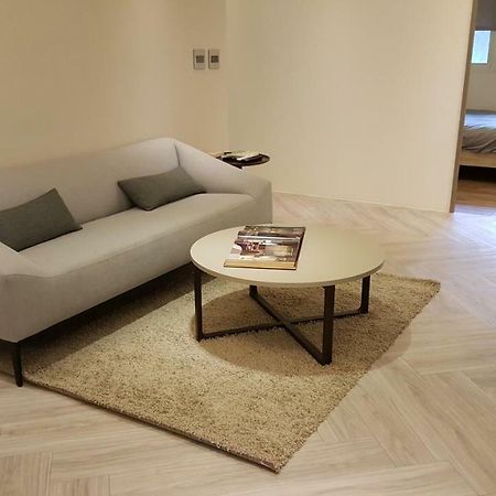 3 Bedrooms And 1 Study And 3 Bathrooms Near Taipei 101 & Mrt المظهر الخارجي الصورة